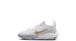 BOYS BIG KID ISOFLY BASKETBALL SHOE><noscript><img width=