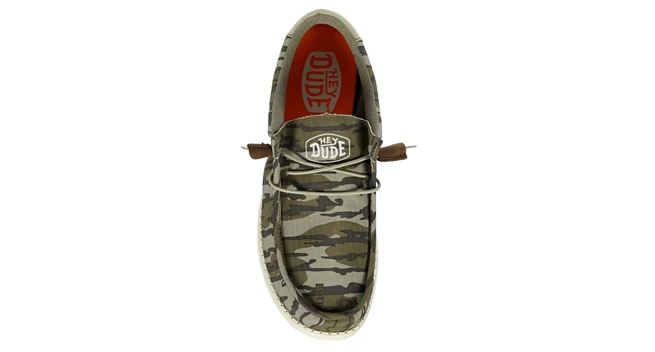 MENS WALLY MOSSY OAK SLIP ON SNEAKER>HEYDUDE New