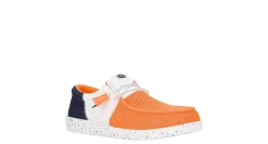 MENS WALLY TRI-VARSITY SLIP ON SNEAKER>HEYDUDE