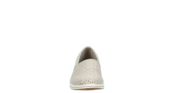WOMENS BREEZE EMILY SLIP ON SNEAKER><noscript><img width=