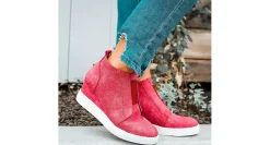 WOMENS CLARA WEDGE SNEAKER><noscript><img width=