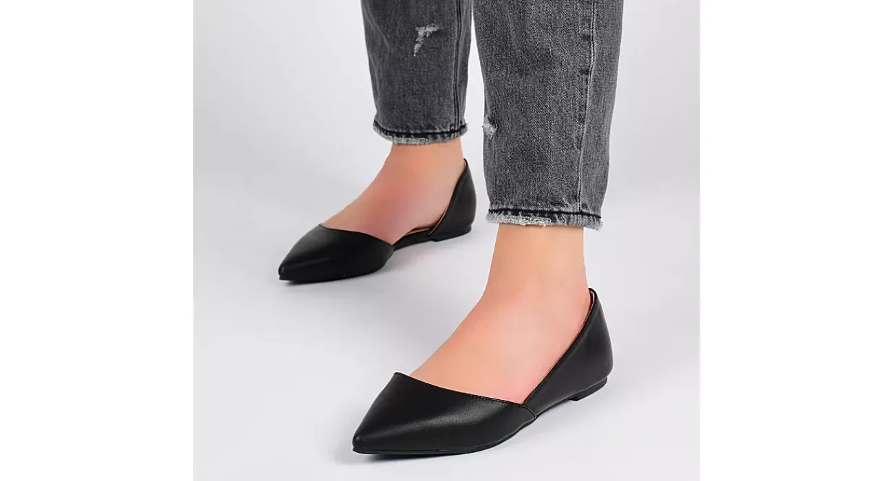 WOMENS CORTNI FLAT>JOURNEE COLLECTION Hot