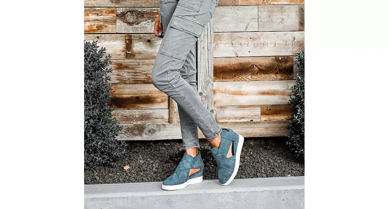 WOMENS SEENA WEDGE SNEAKER>JOURNEE COLLECTION Online